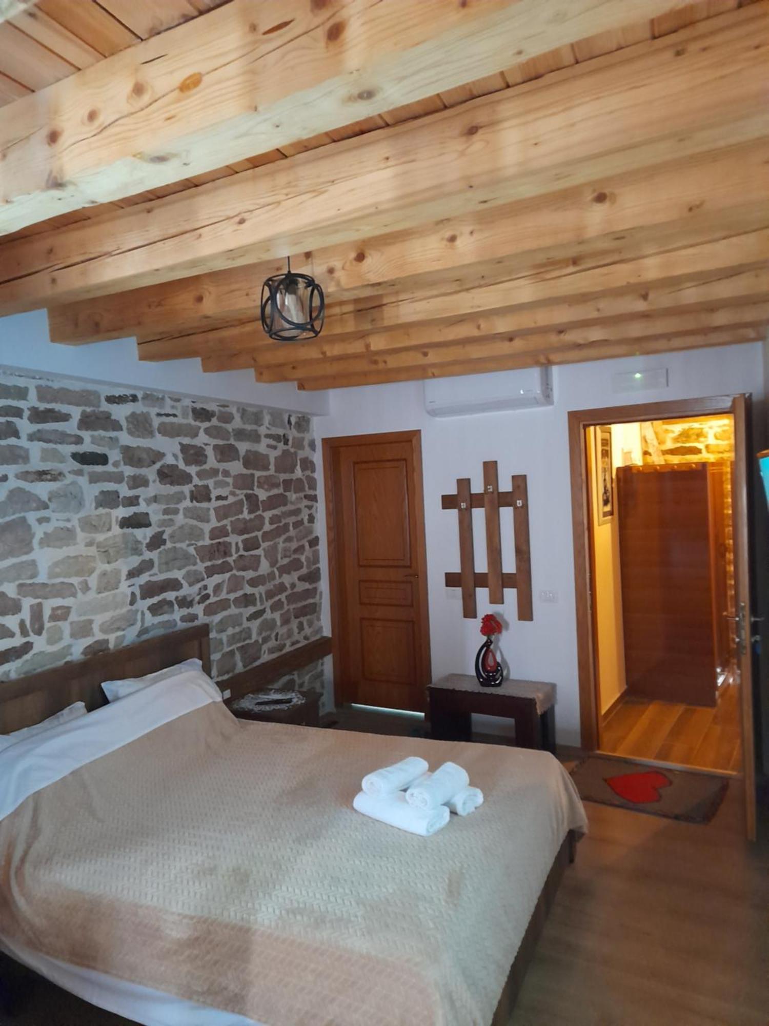 Guest House Ani Gjirokaster Room photo