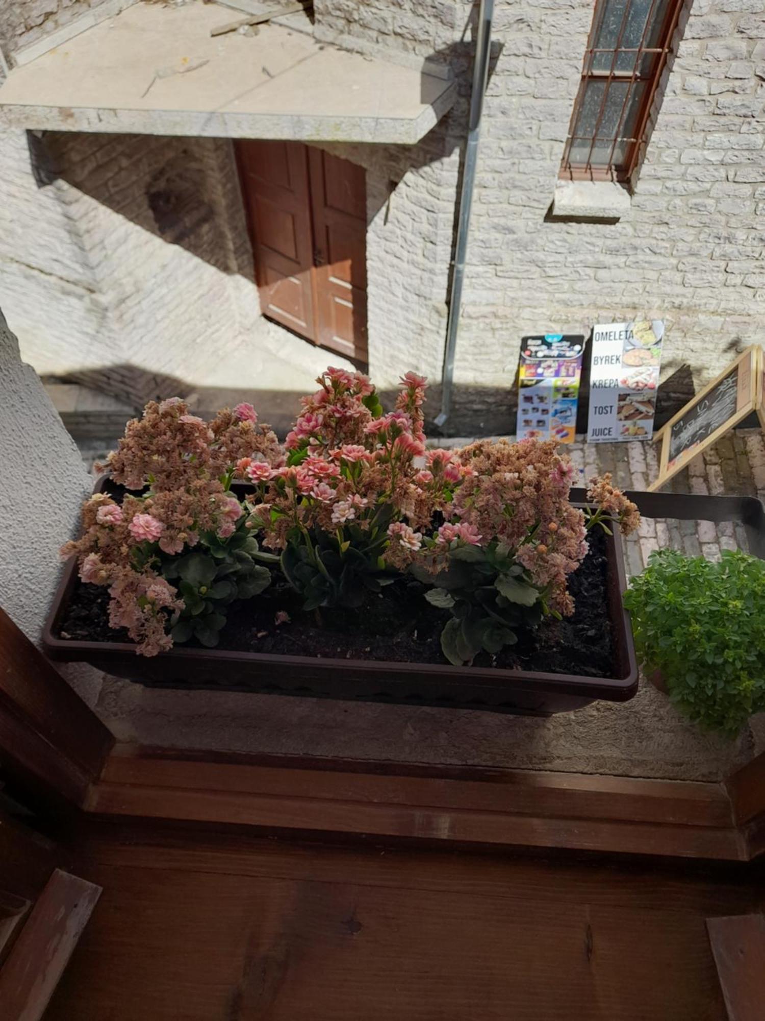 Guest House Ani Gjirokaster Exterior photo