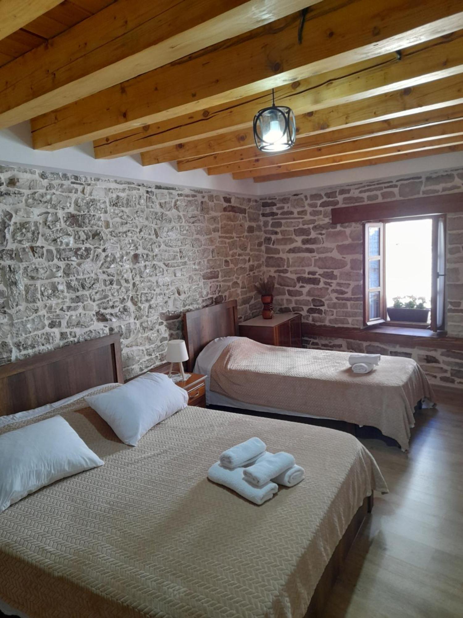 Guest House Ani Gjirokaster Exterior photo